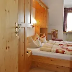 Otel Schwarzwaldgasthof Schwanen 3*