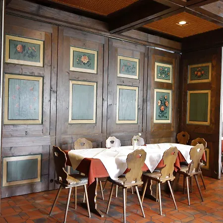 Schwarzwaldgasthof Schwanen Otel 3*